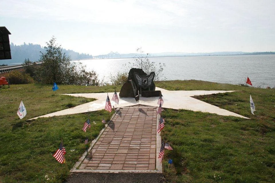 David Dewett Veterans Memorial