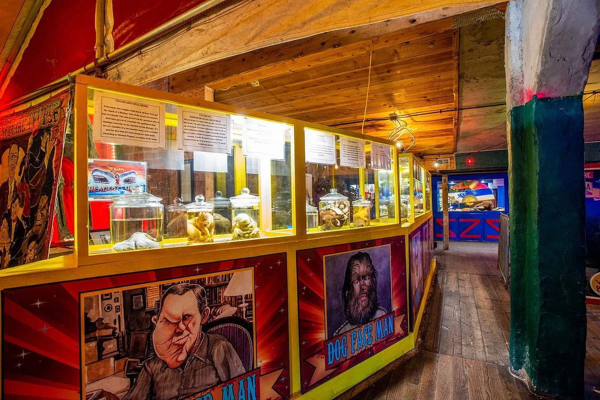 Uranus Sideshow Museum