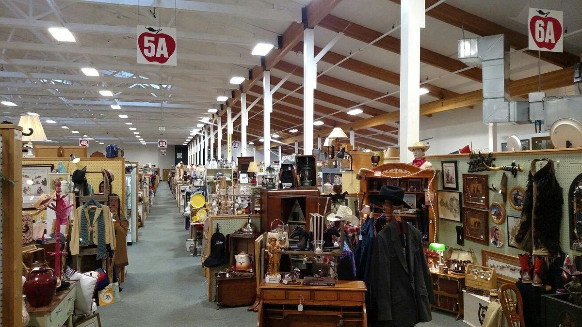 Apple Annie's Antique Gallery