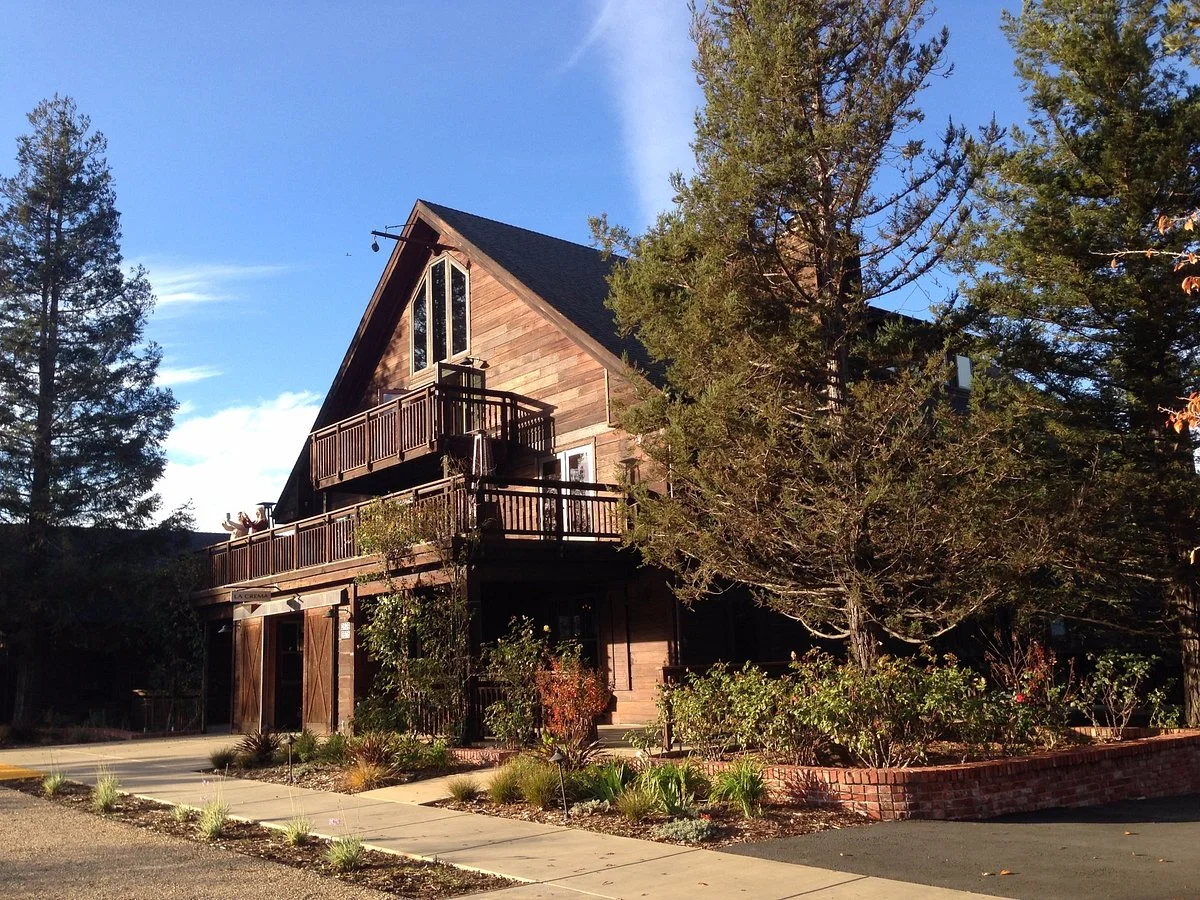 La Crema Estate at Saralee's Vineyard