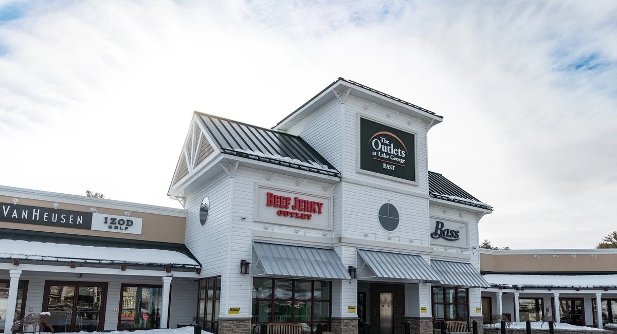 Lake George Plaza Outlet Center