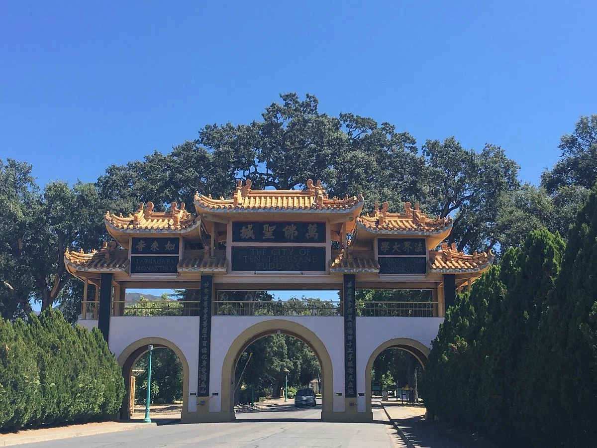 The City of Ten Thousand Buddhas