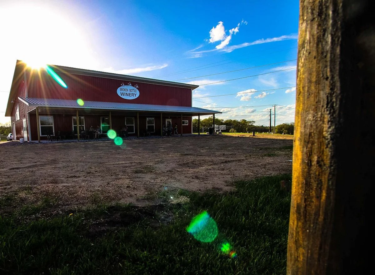Broken Bottle Winery
