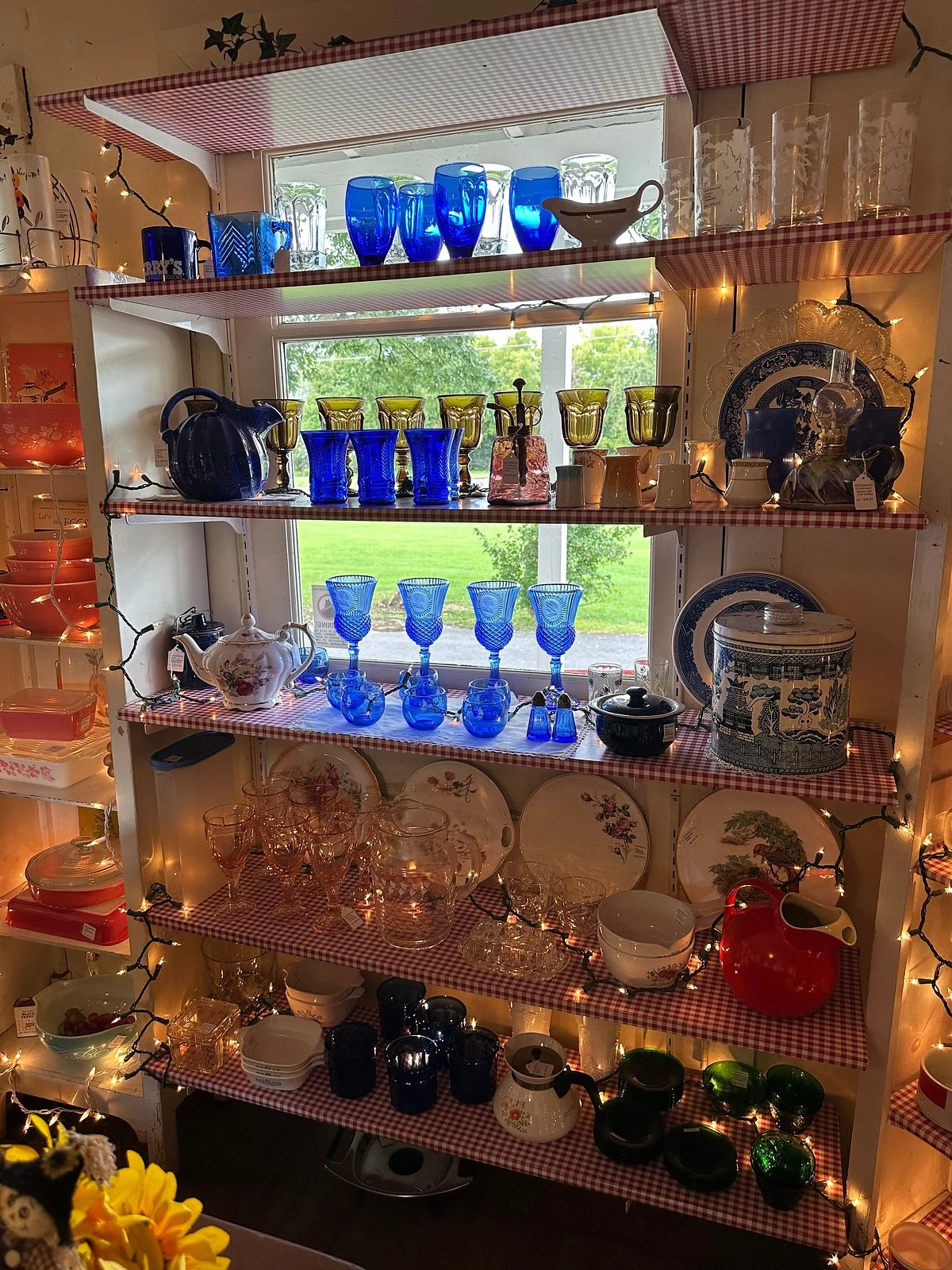 Yesterdays Antiques & Collectibles
