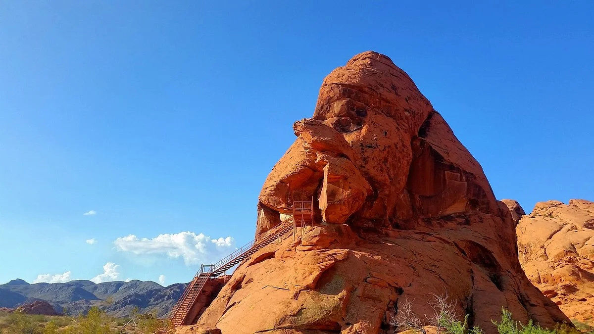 Atlatl Rock