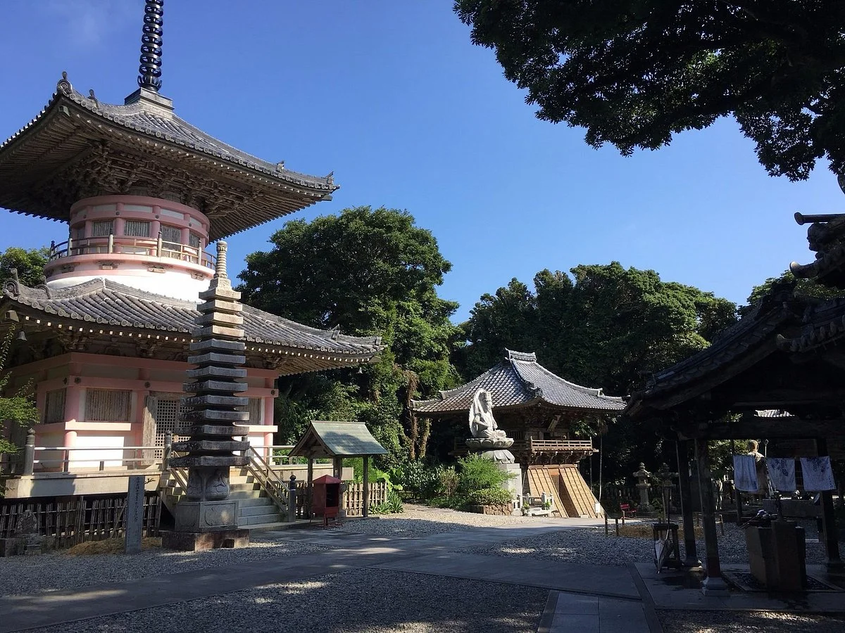 Hotsumisakiji Temple