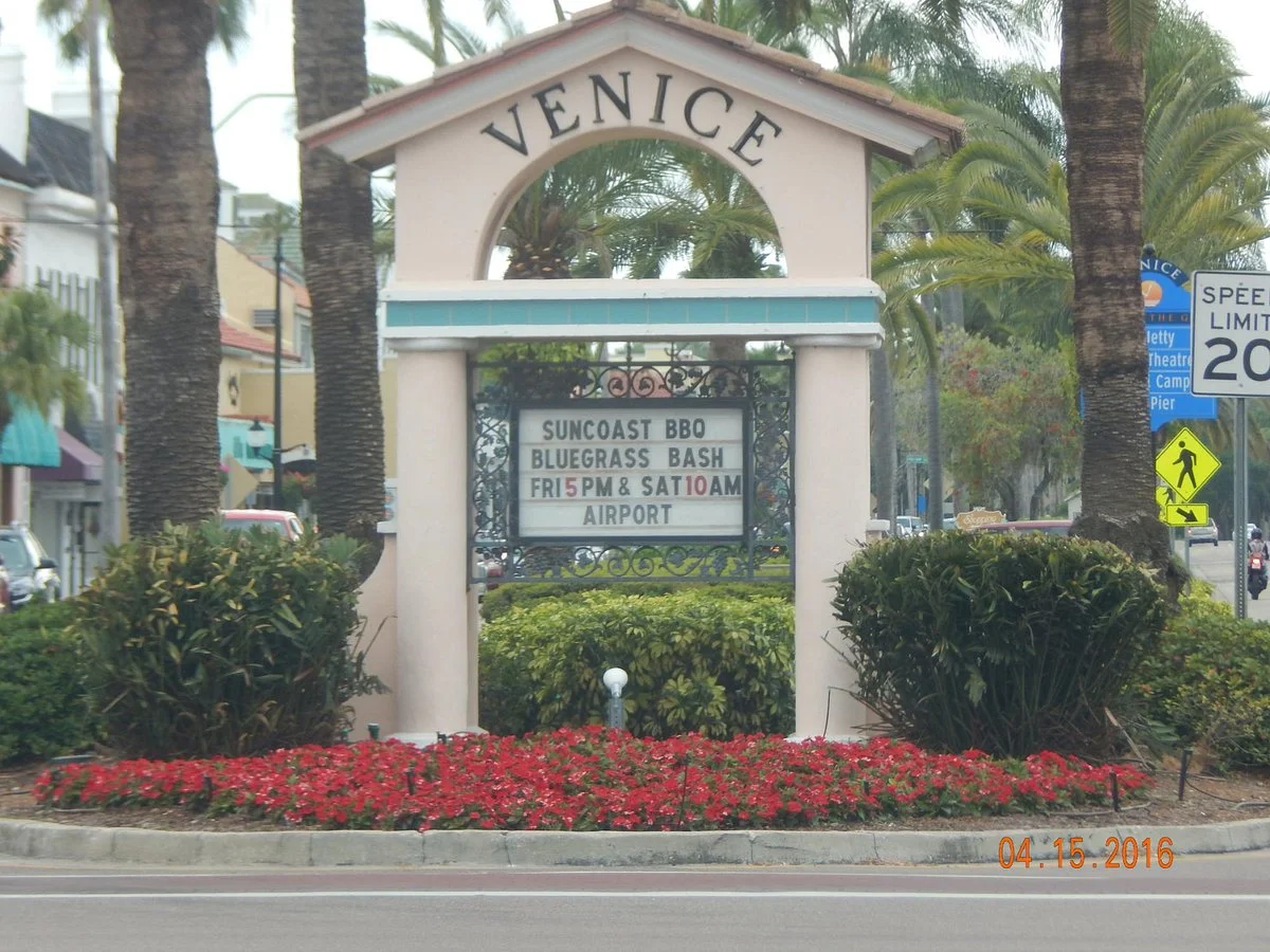 Venice Centre Mall