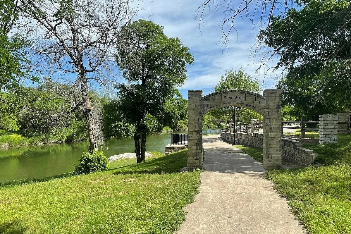 Paluxy Heritage Park