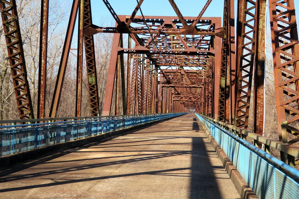 Chain of Rocks Bridge