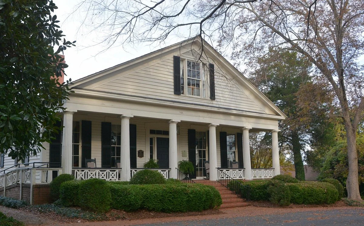 Brumby Hall and Gardens