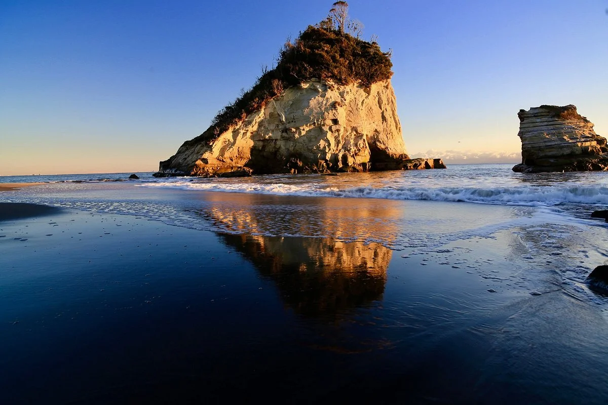 Tsutsugaura Beach