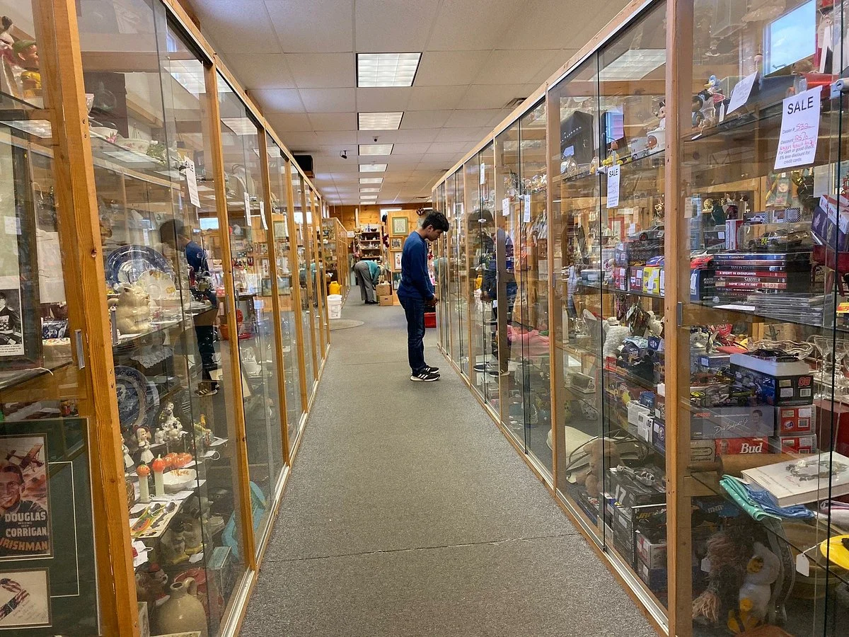 Reeds Antiques