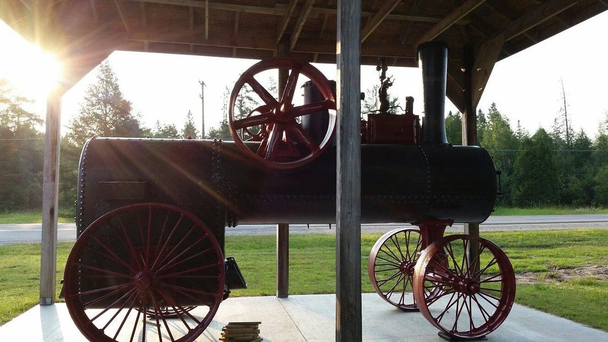 Tahquamenon Logging Museum