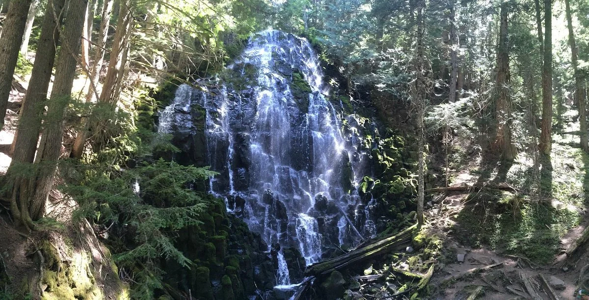 Ramona Falls Trail