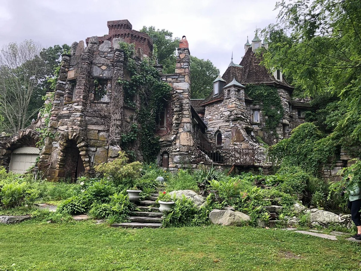 Wing's Castle Guided Tours