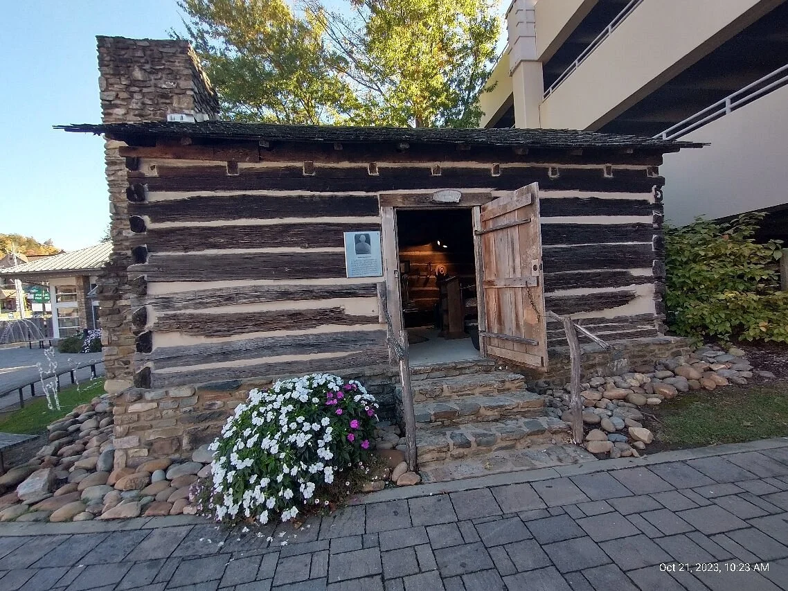 Historic Ogle Log Cabin
