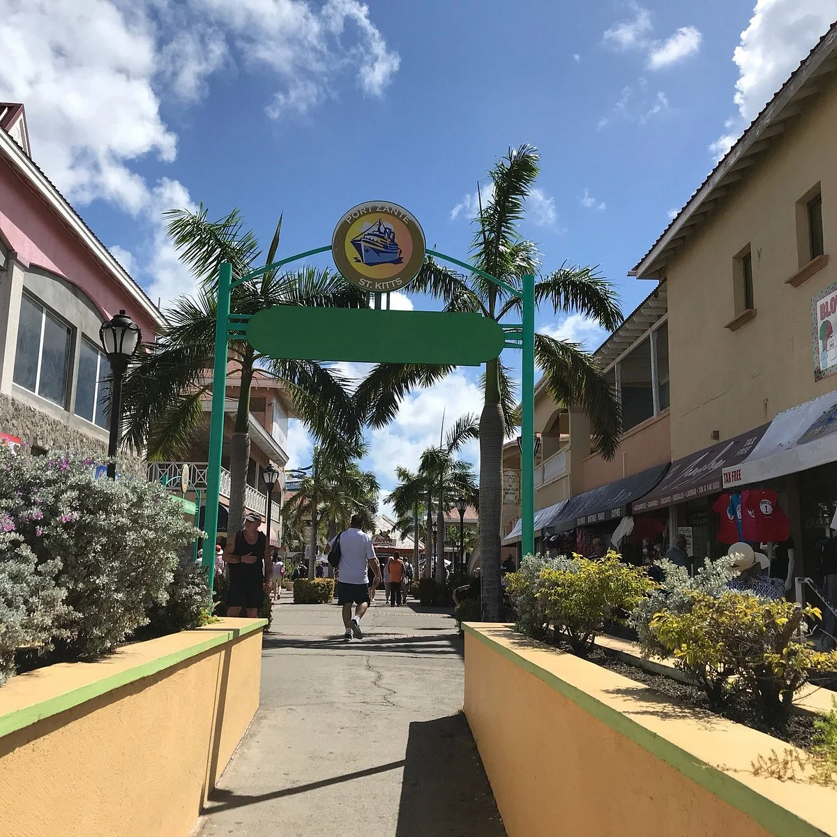 Amina Craft Market