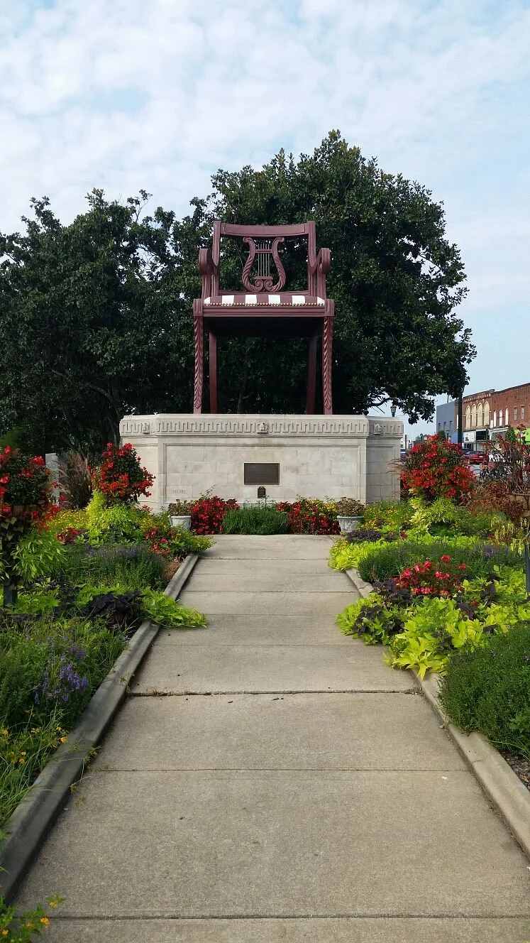 The Big Duncan Phyfe Chair