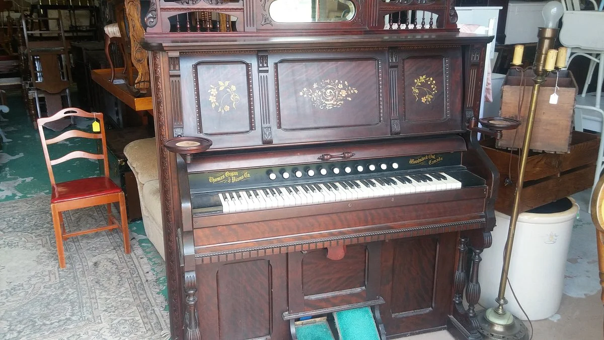 Country Antique Store