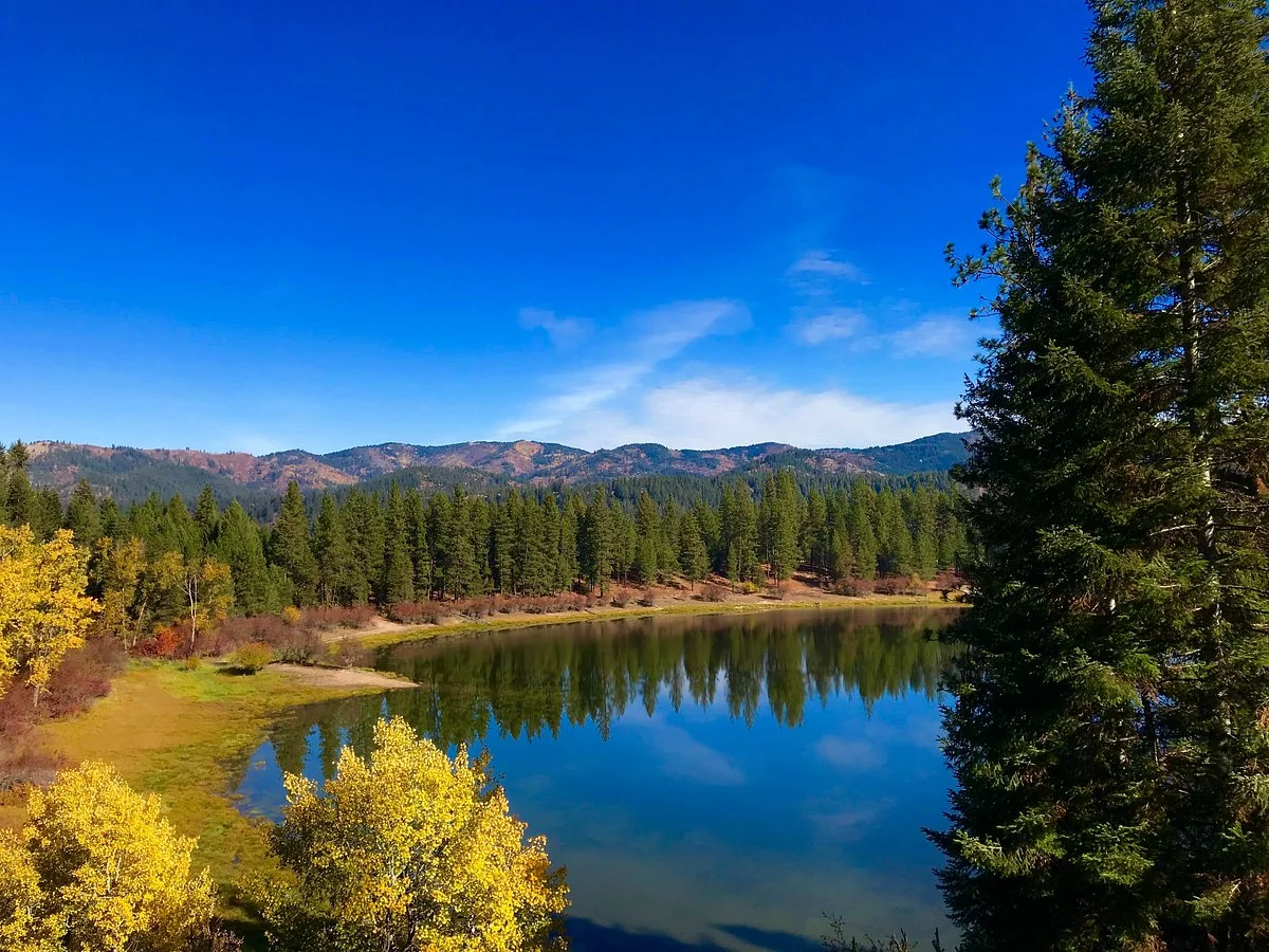 Scenic Pend Oreille River Train