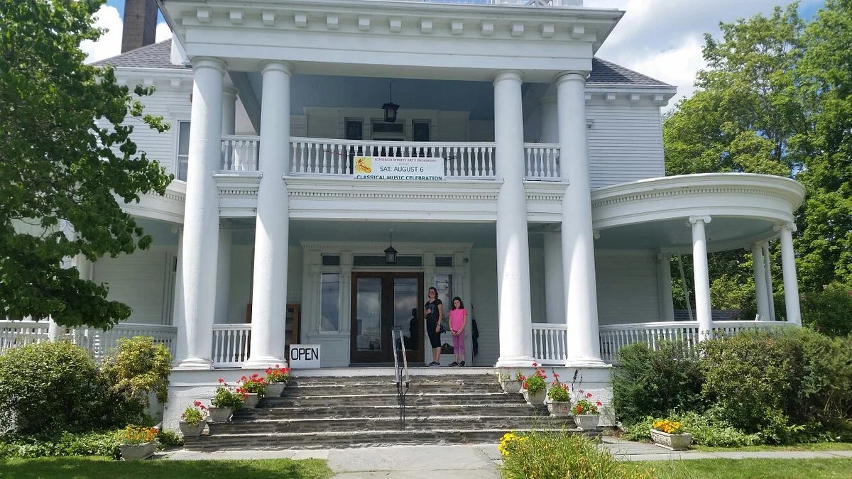 The Columns Museum