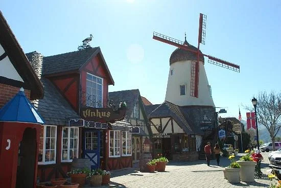 Apple Lane Solvang