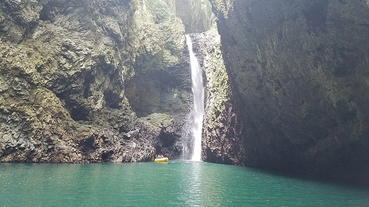 Cascada el Encanto