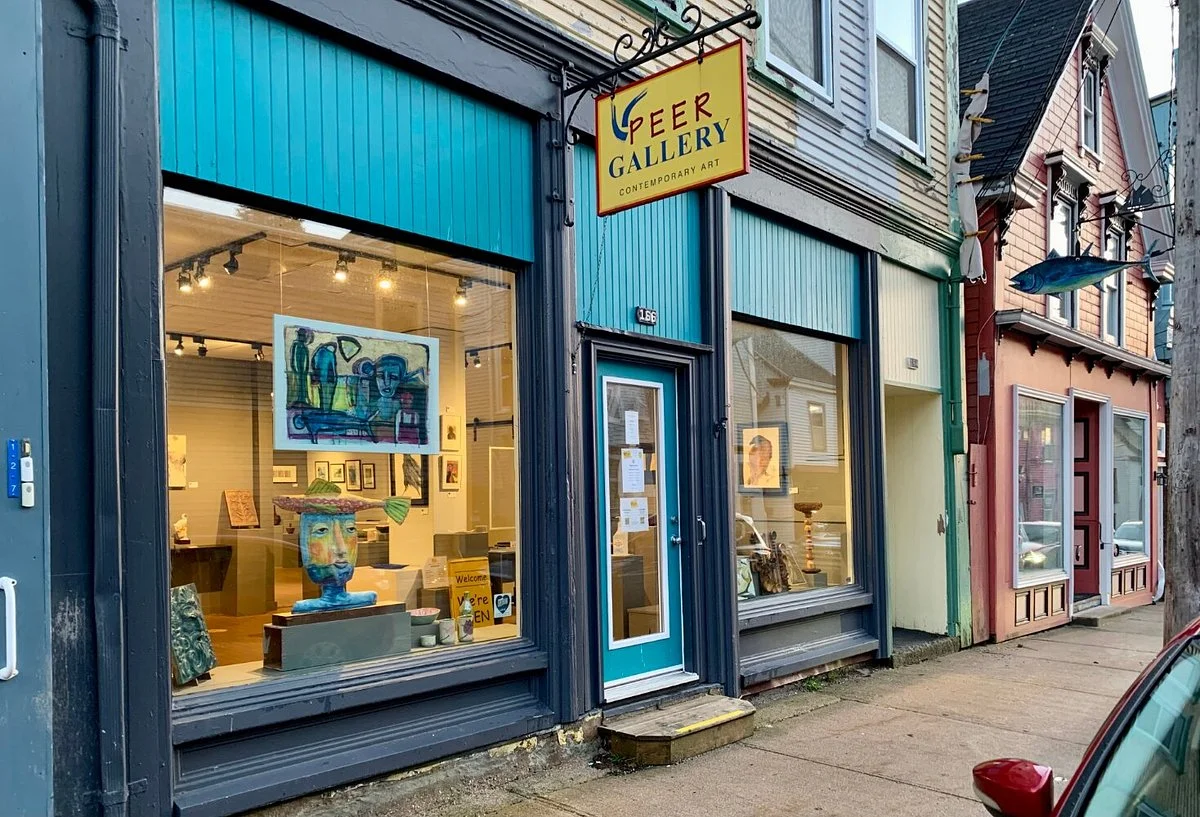 Peer Gallery
