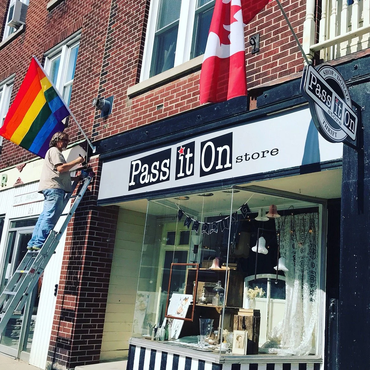 Pass It On Store