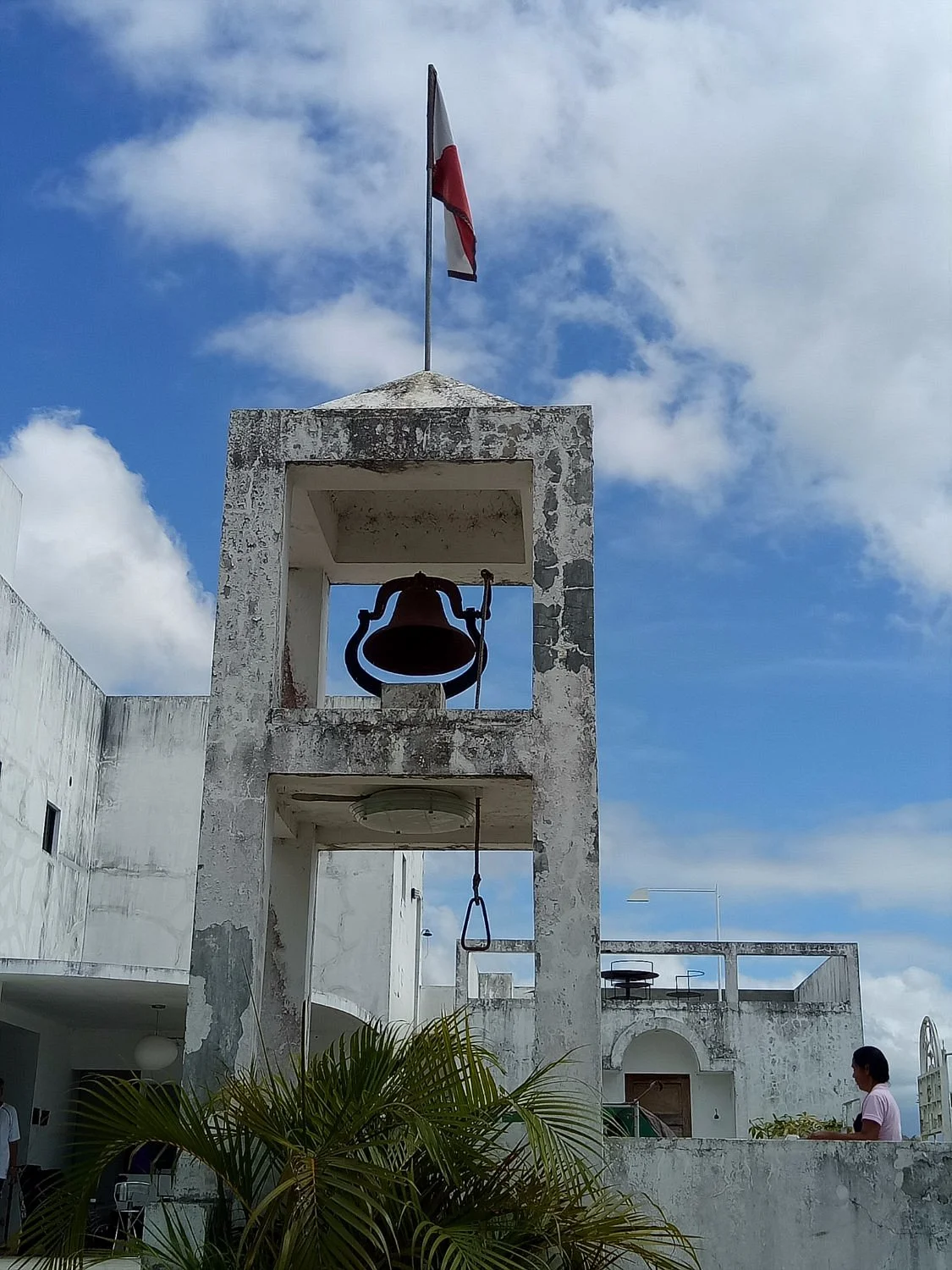 Tiaong White House