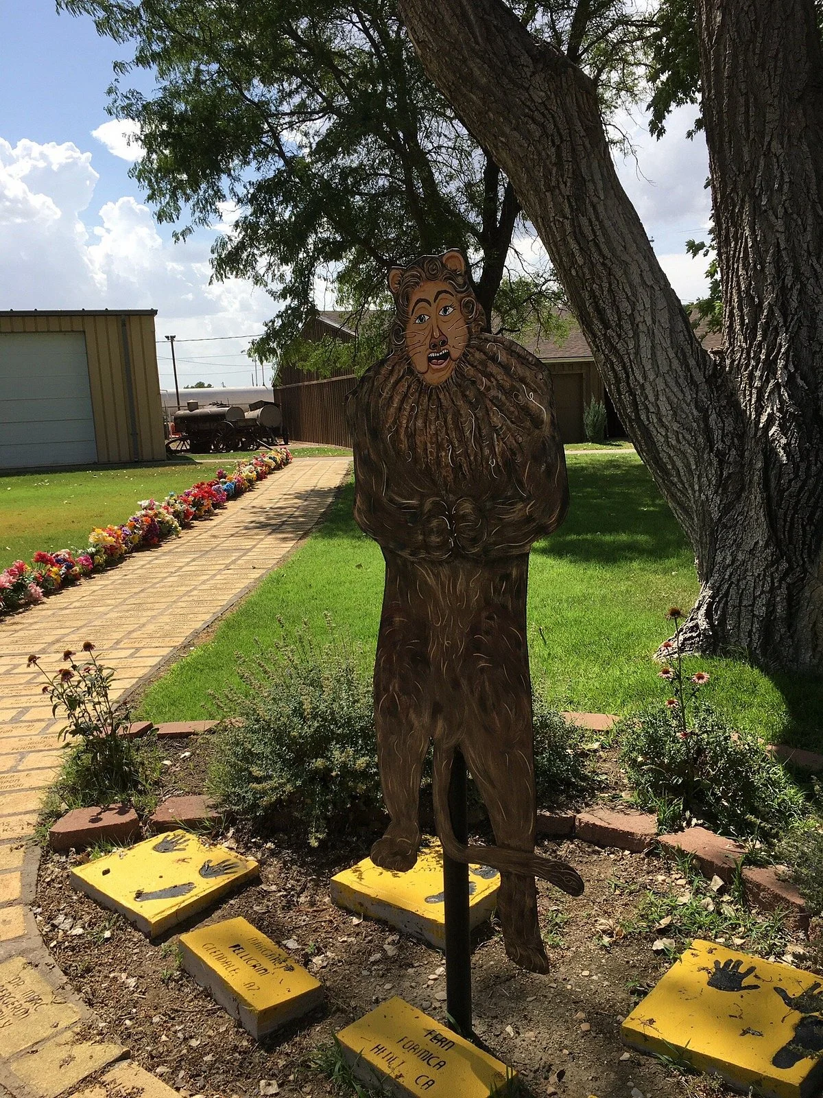 Dorothy's House/Land of Oz