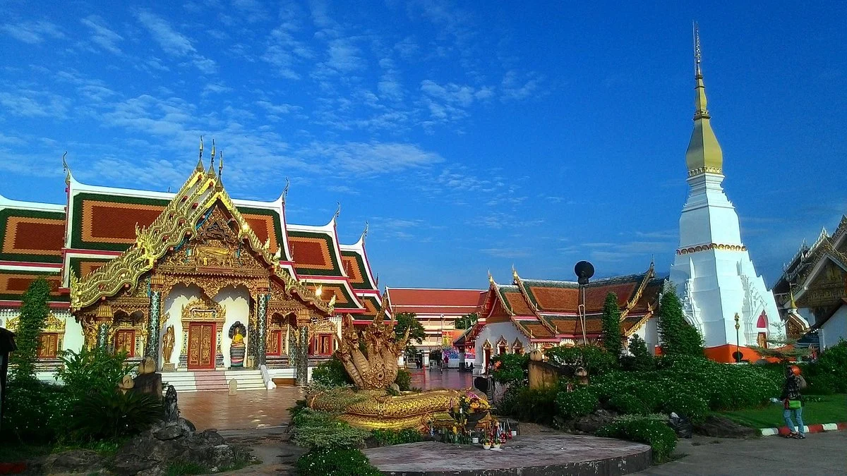 Wat Phra That Choeng Chum Worawihan Temple