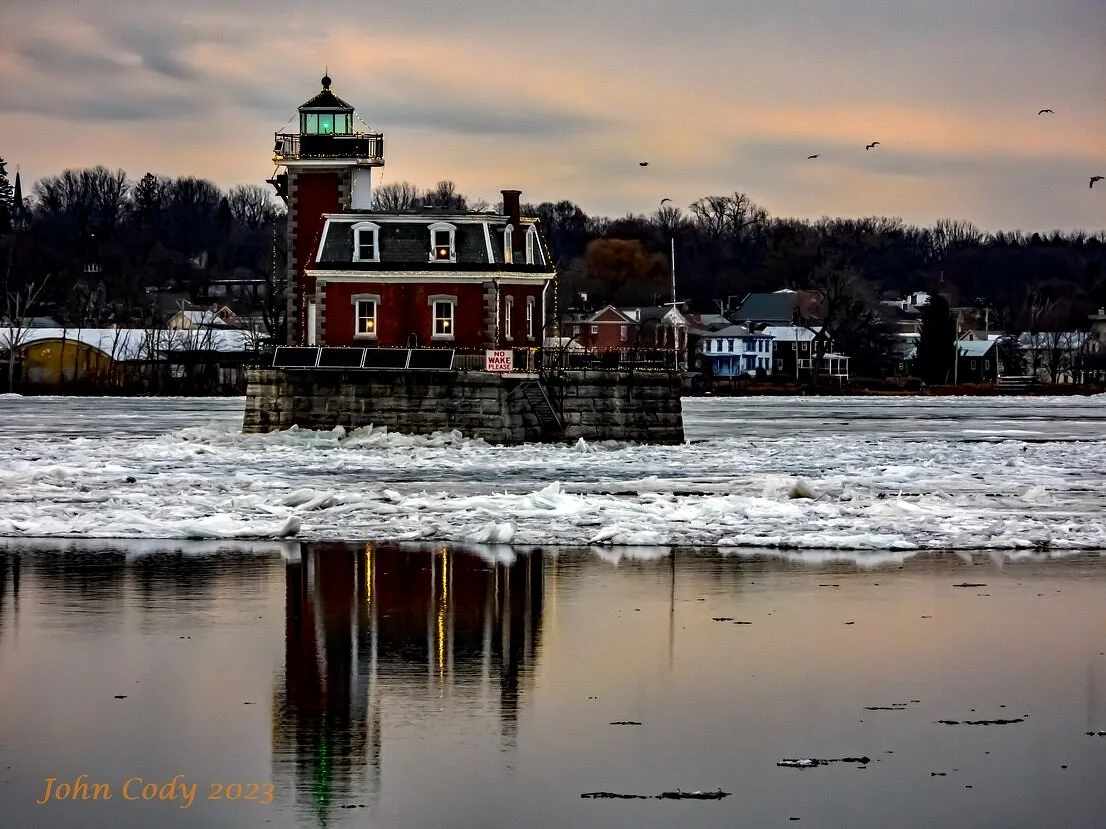 The Hudson-Athens Lighthouse