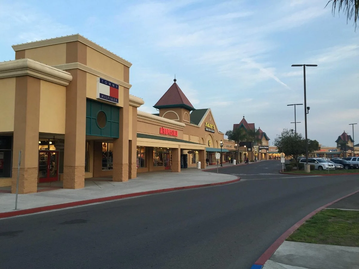 Tulare Outlet Center