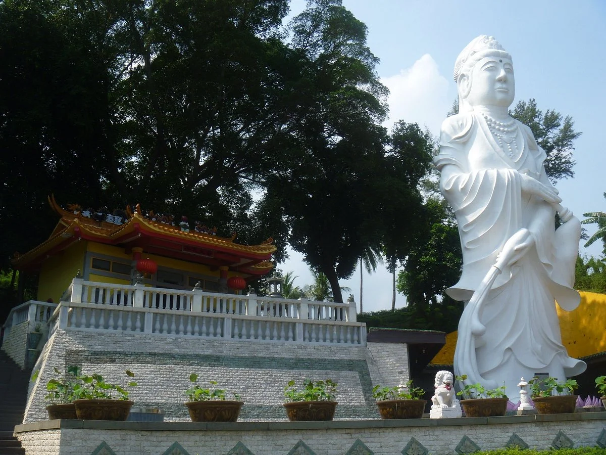 Goddess Kwan Im Statue