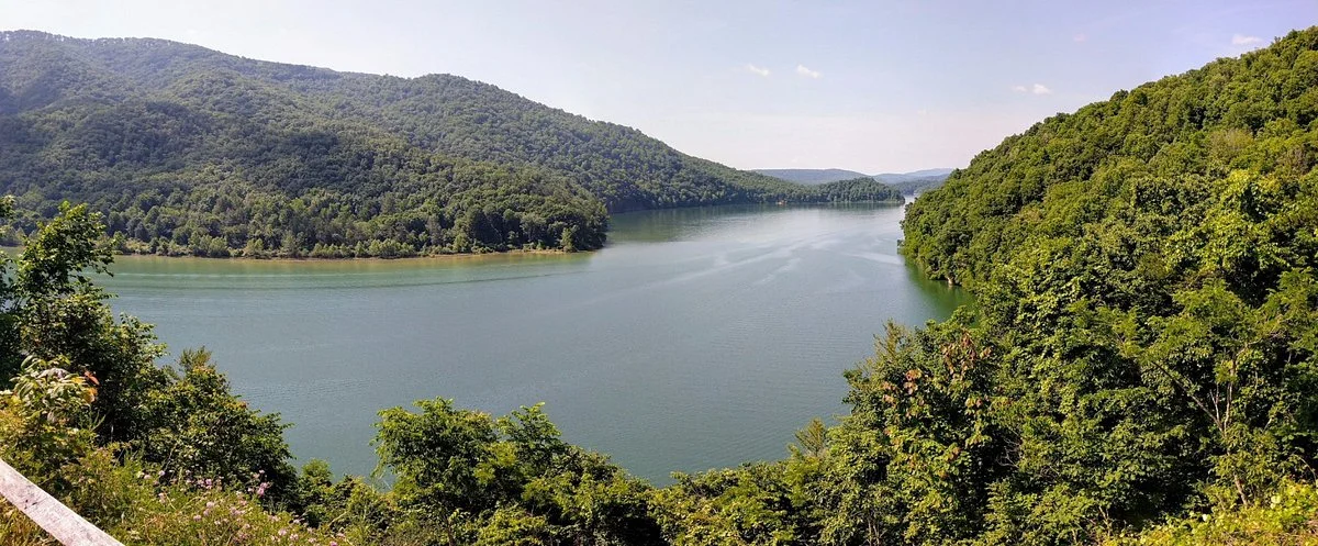Lake Moomaw