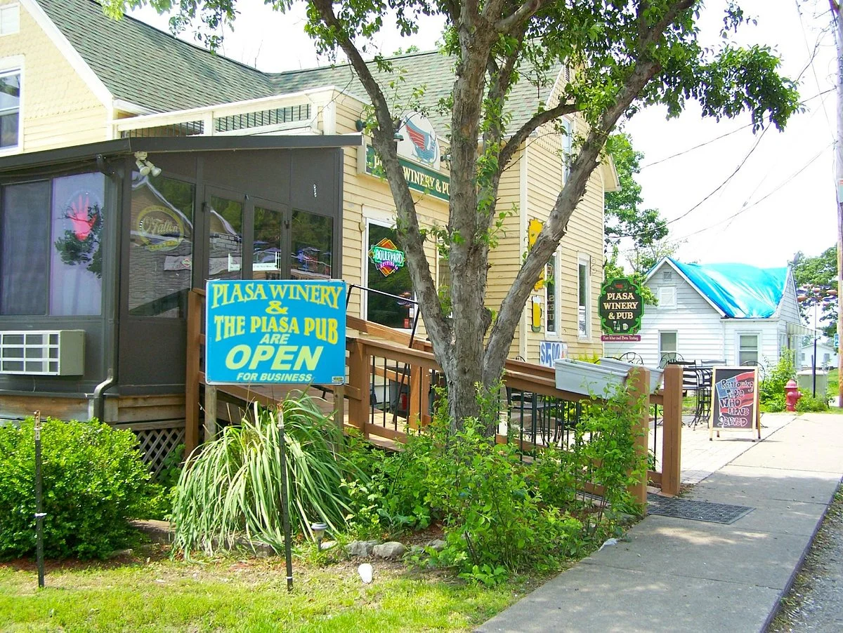 Piasa Winery & Pub