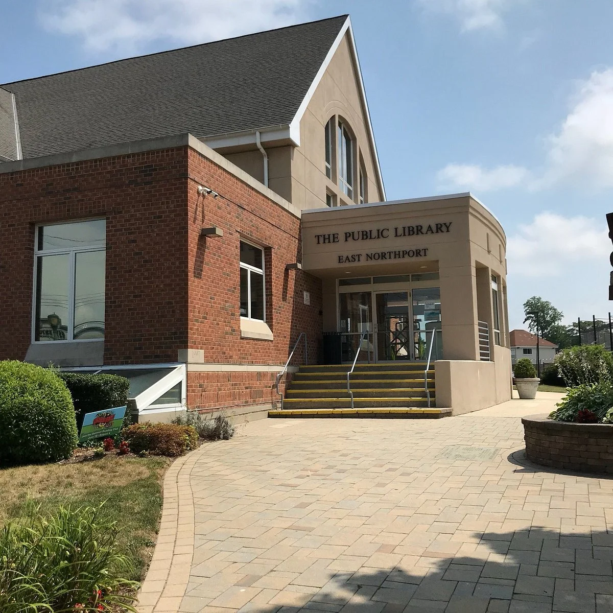 East Northport Public Library