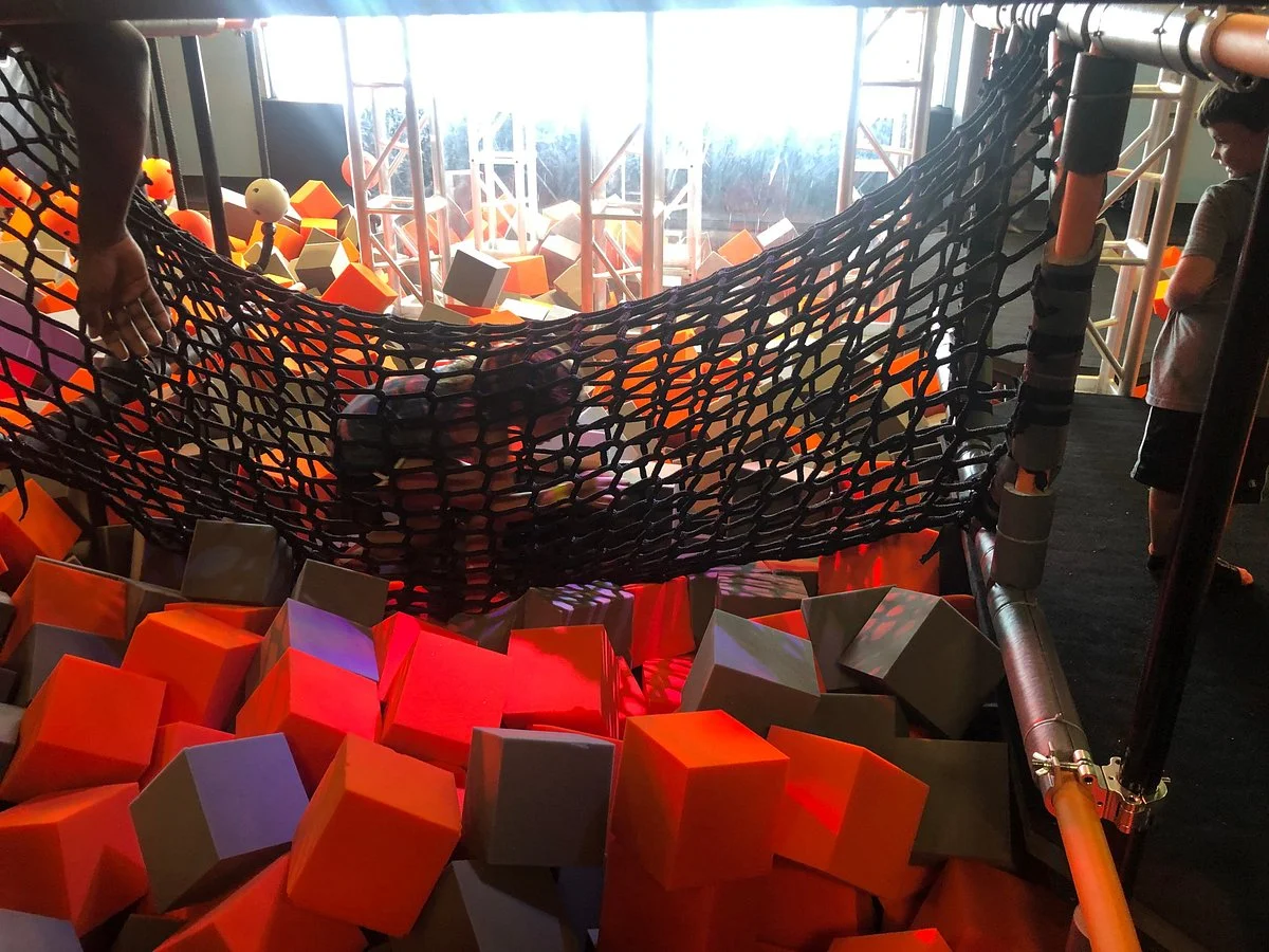 Jump Trampoline Park