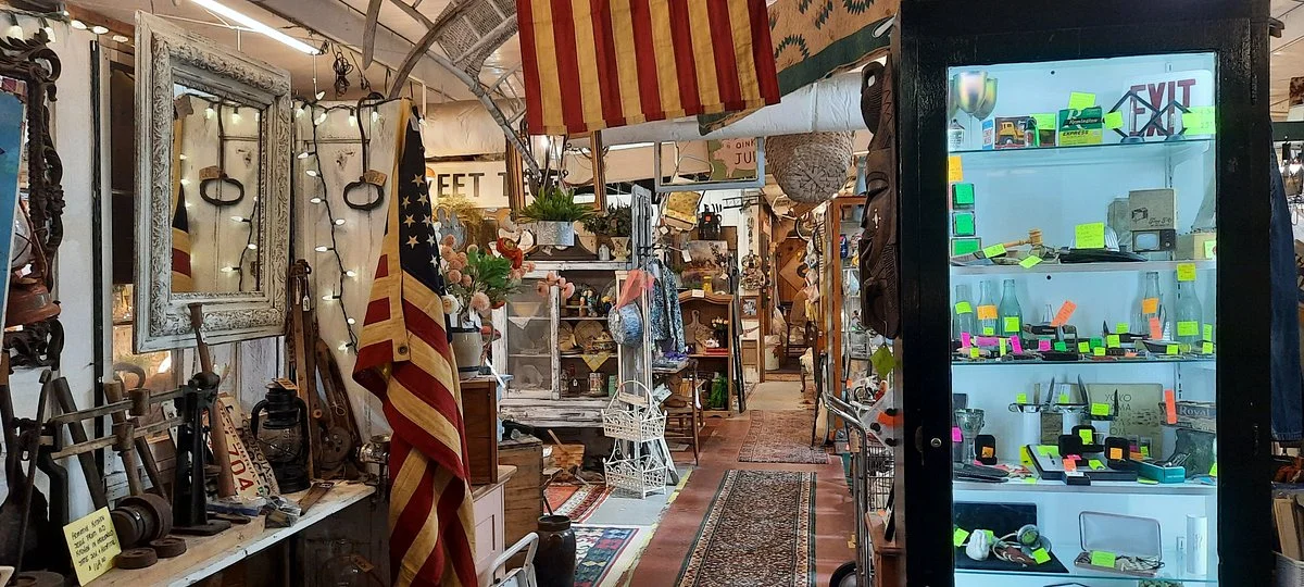 Aunt Tique & Uncle Junk's