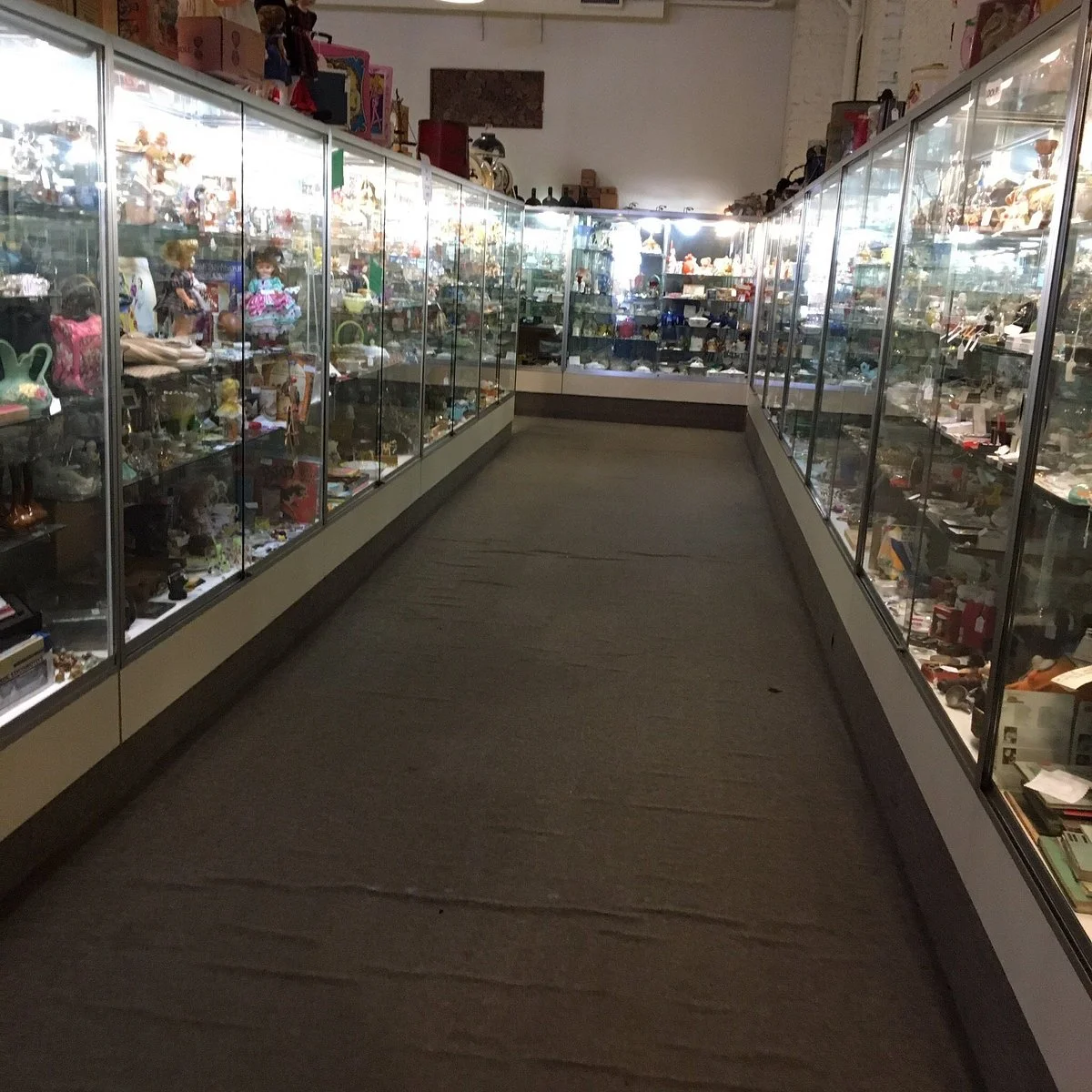 The Galesburg Antiques Mall Co.