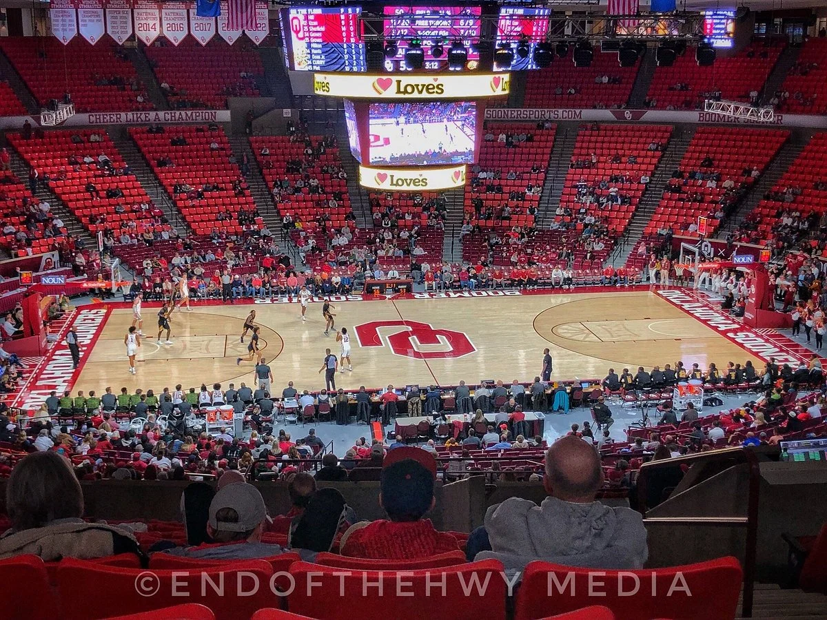 Lloyd Noble Center