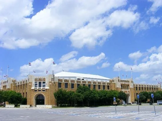 Expo Square