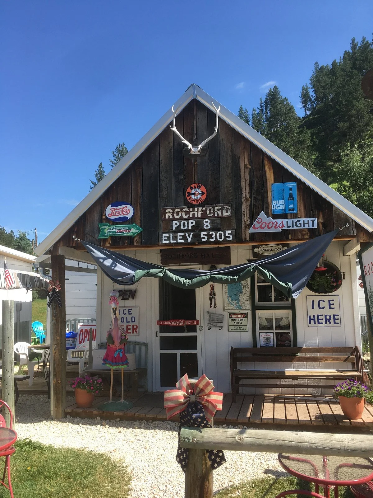 The Rochford Mall and General Store