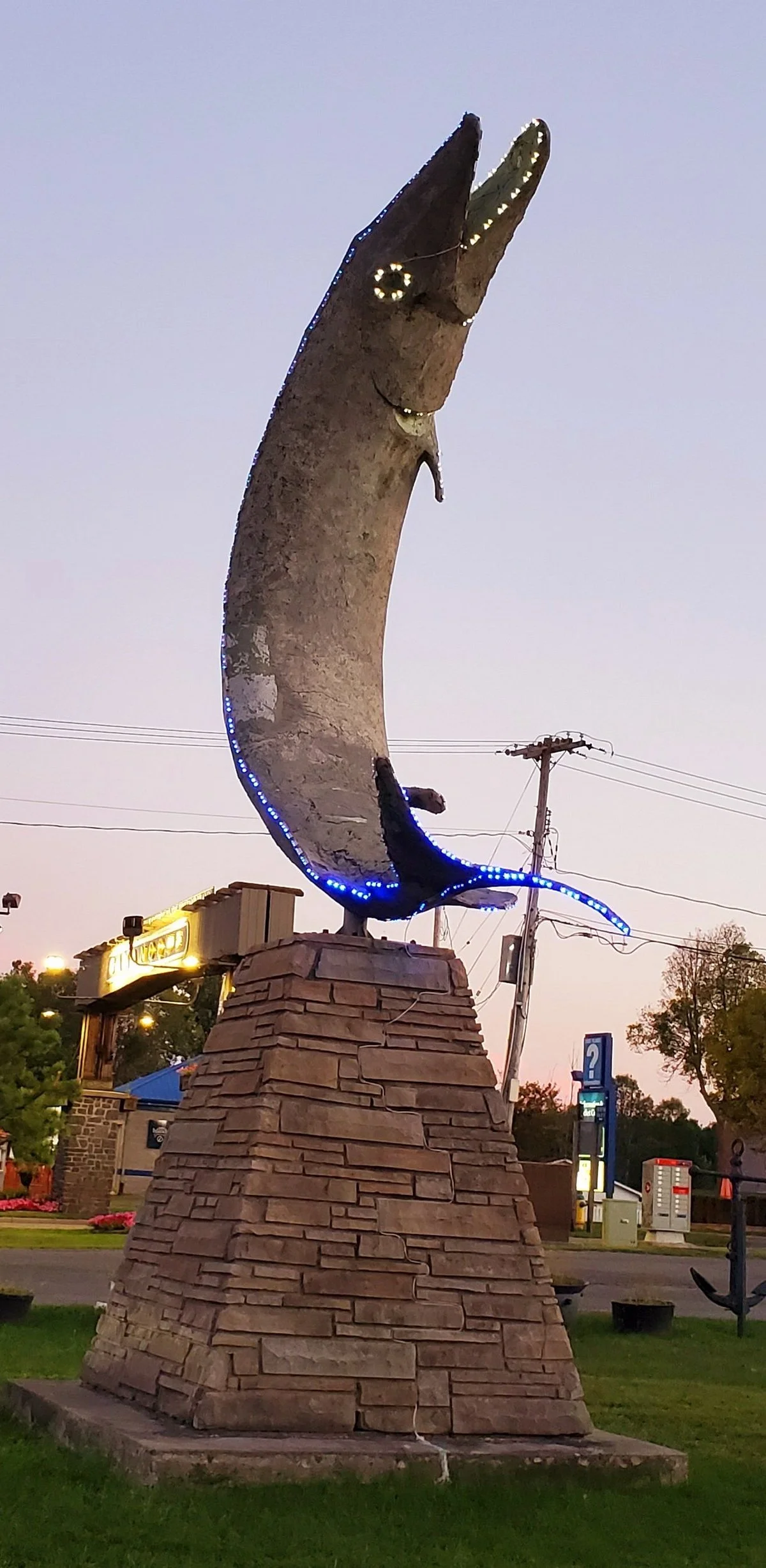 Leaping Muskie Fish Statue