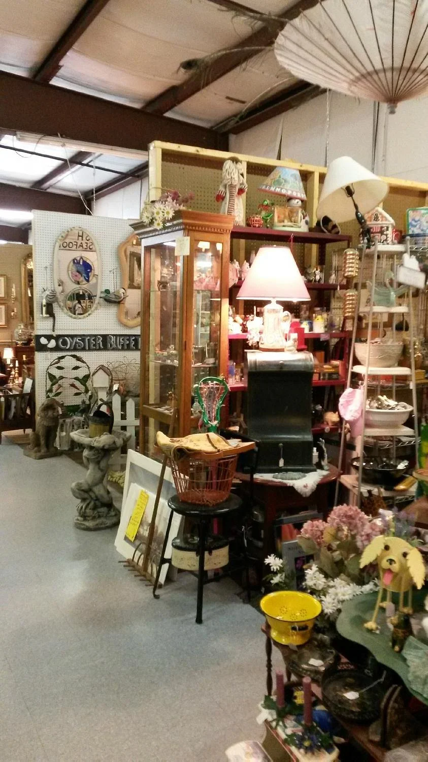 Foxwell's Antiques Mall