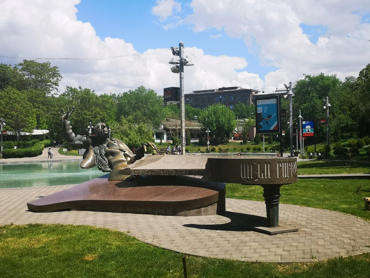 Arno Babajanyan Statue