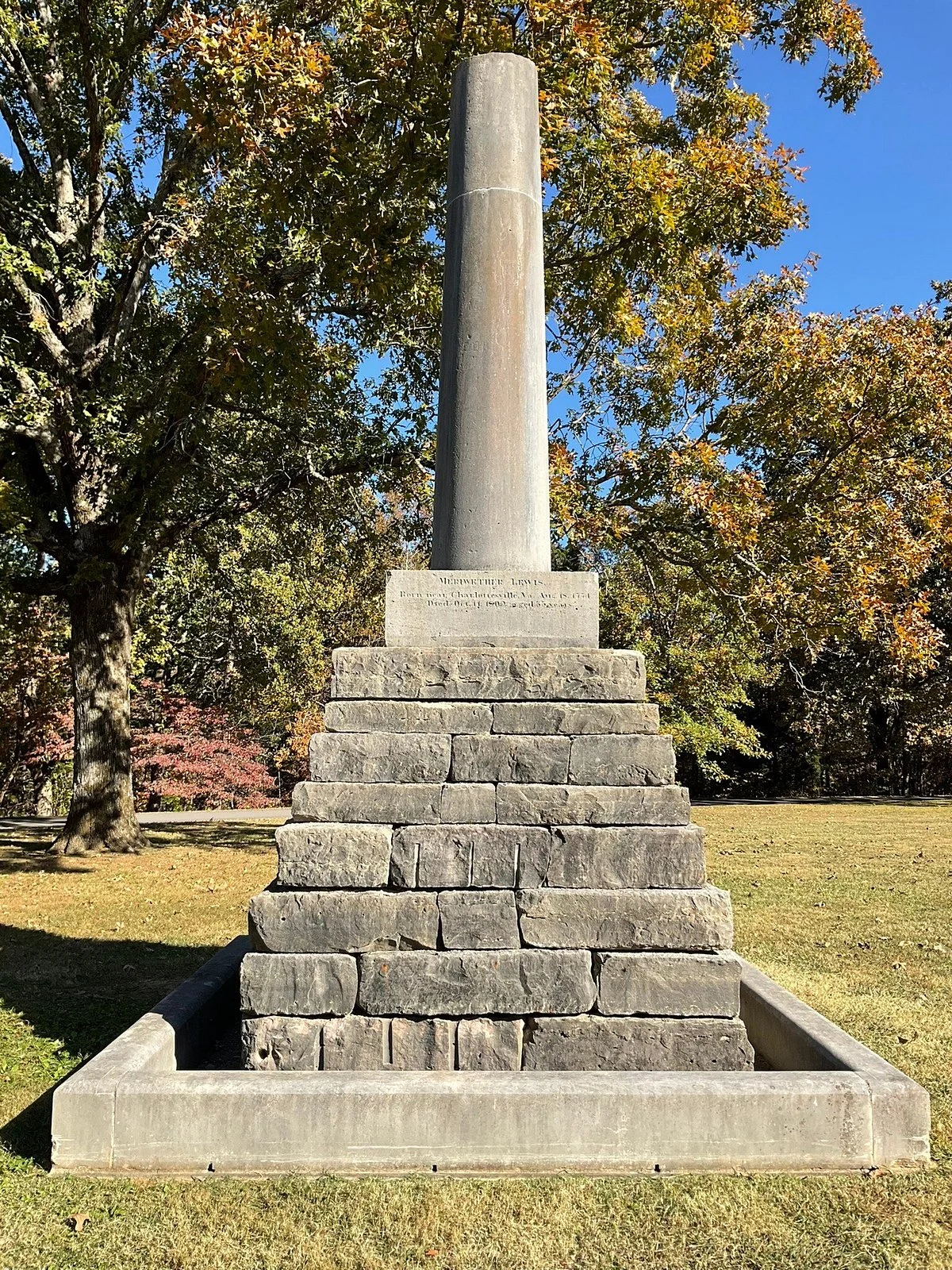 Meriwether Lewis Park and Monument