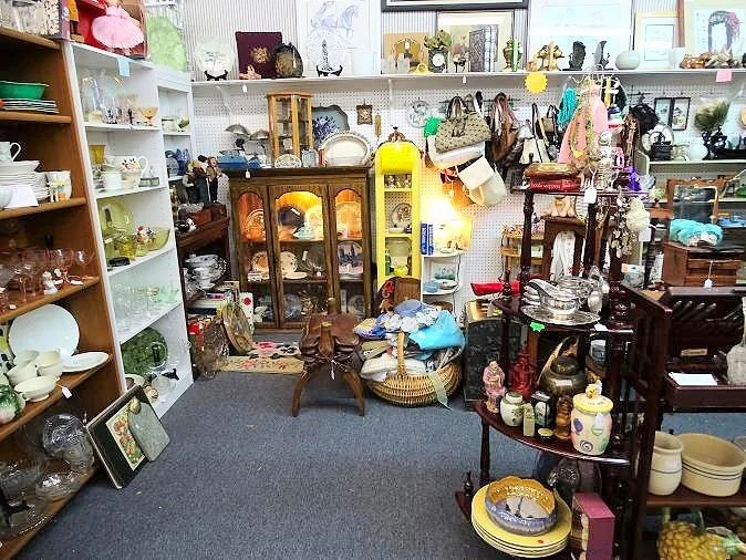 Menagerie Antiques