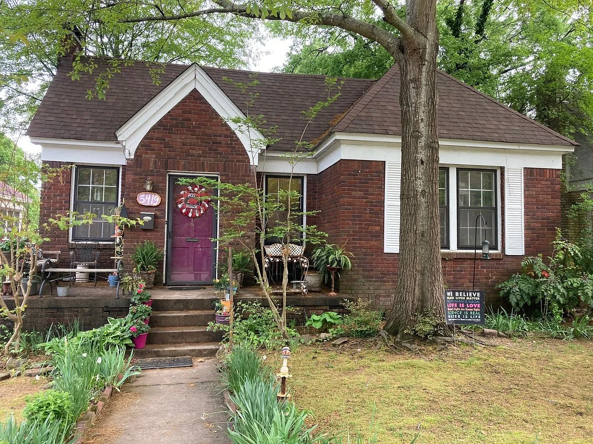 Clinton Home